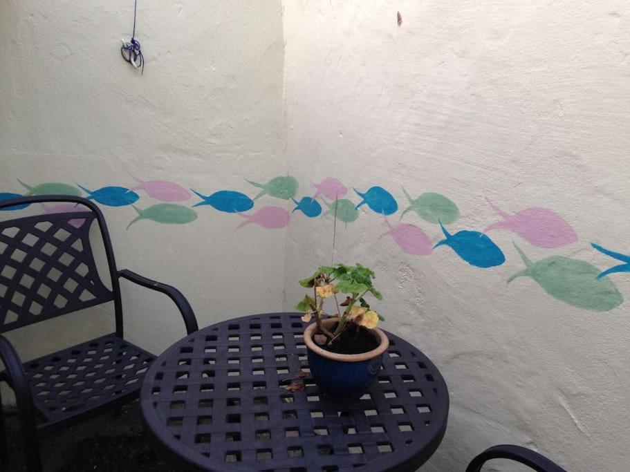 A Family Cottage In Tenby Exterior photo
